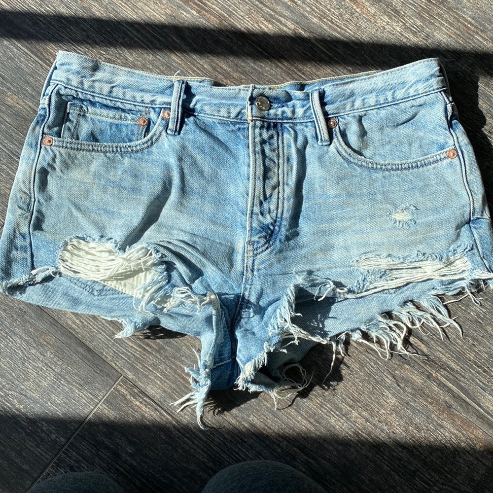 We the Free Distressed Button Fly Denim Shorts SZ 29